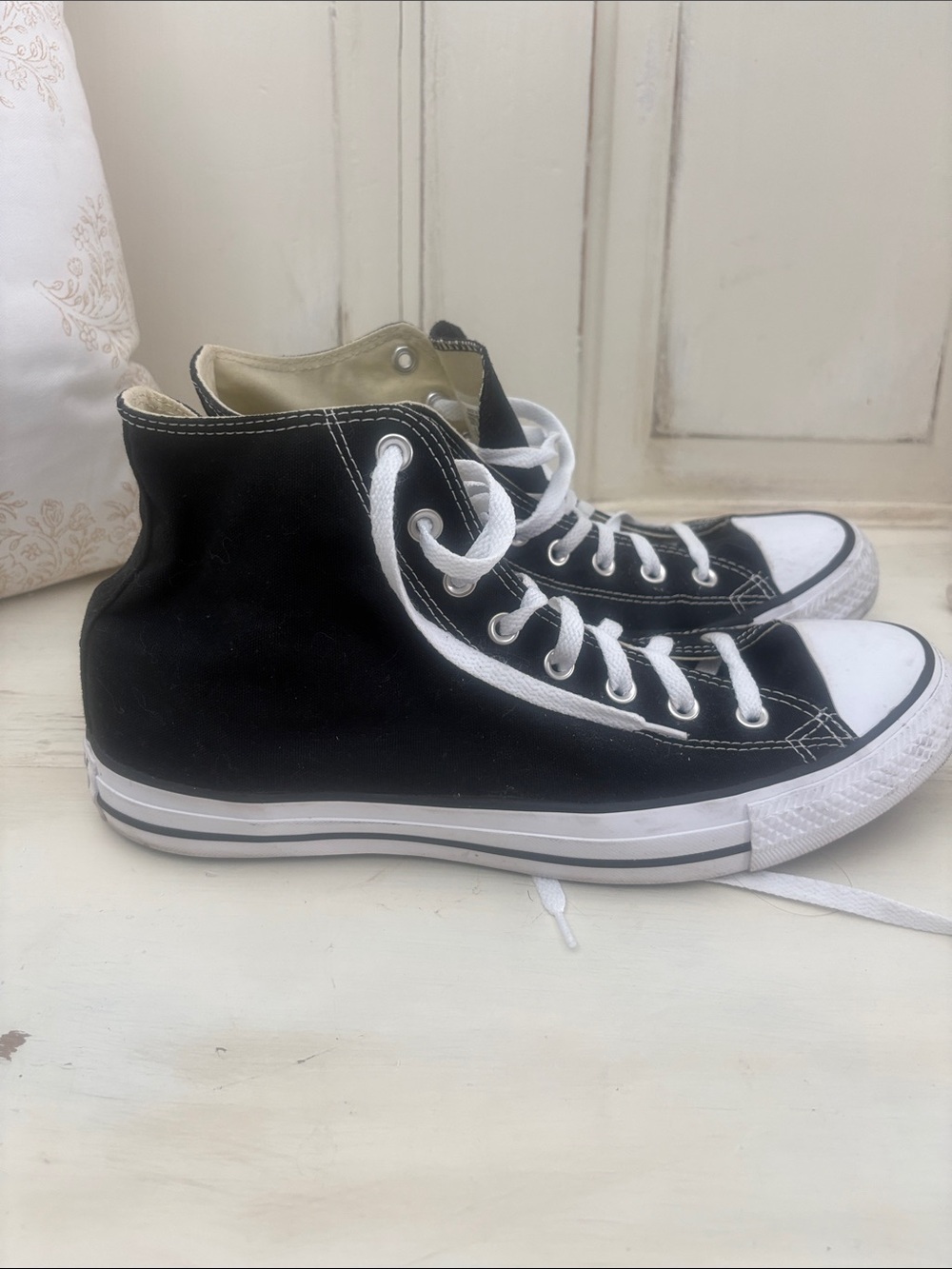 Converse High Tops - Picture 4 of 9